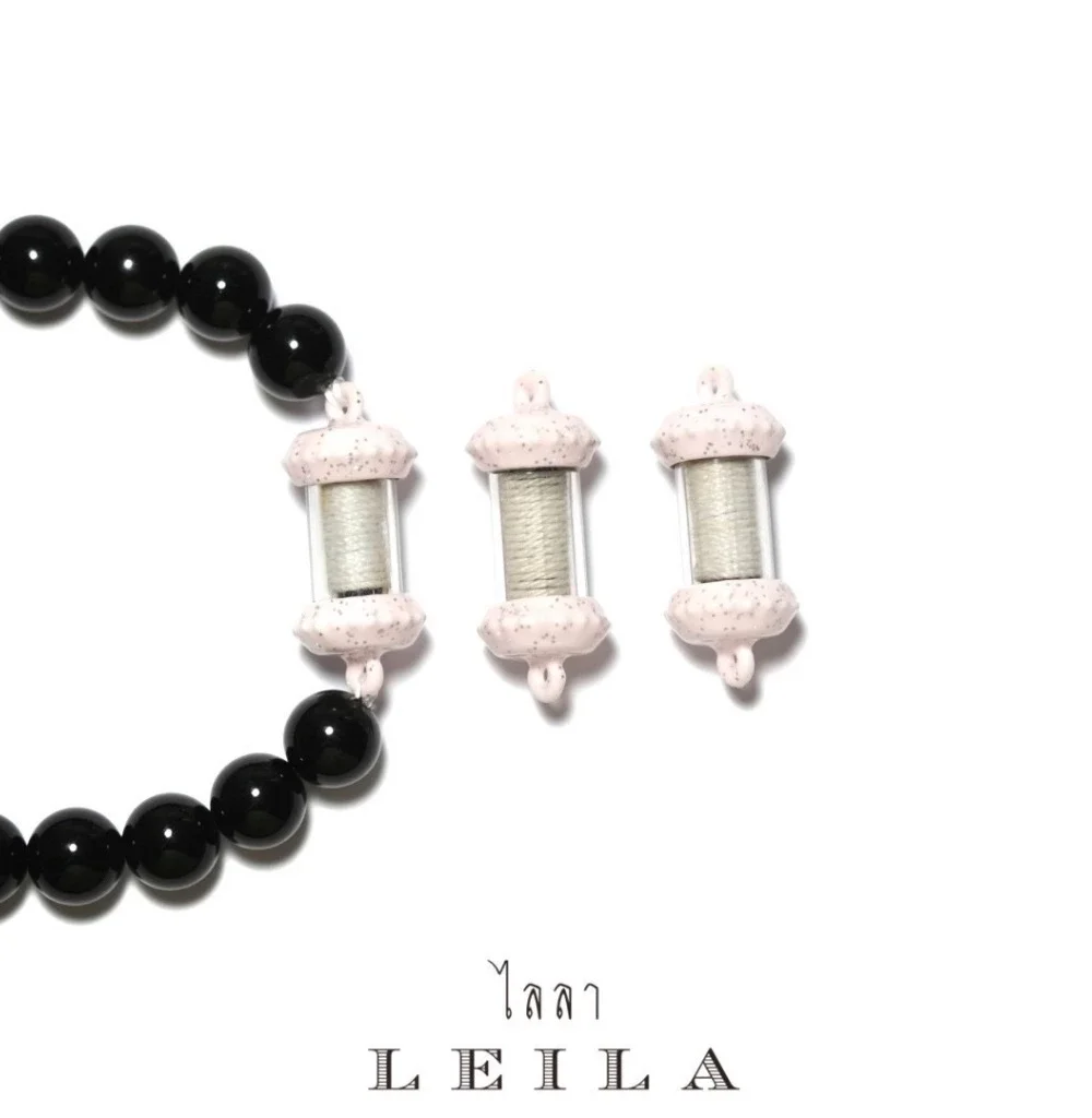 Leila Amulets lead her to a broken heart.