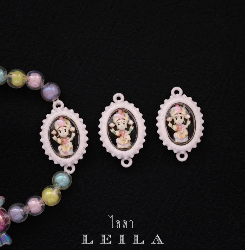 Leila Amulets พระแม่ลักษมี กรอบวงรี